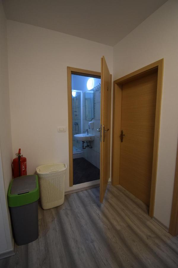 Secret Garden Apartment Koper Exteriör bild