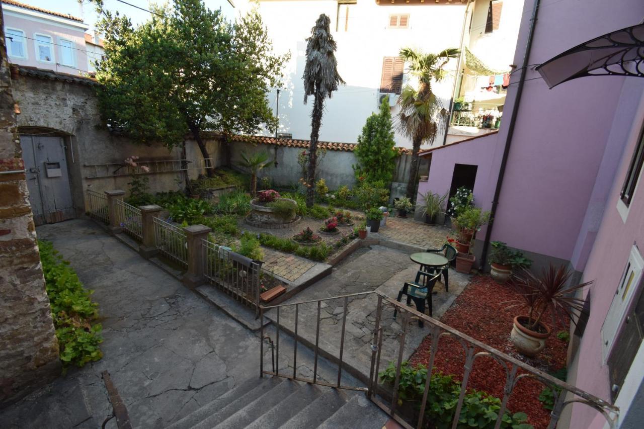 Secret Garden Apartment Koper Exteriör bild